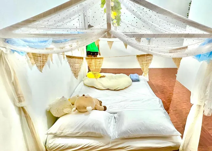 Getaway - 4 Bedroom,6 Beds And 5 Bathroom Villa