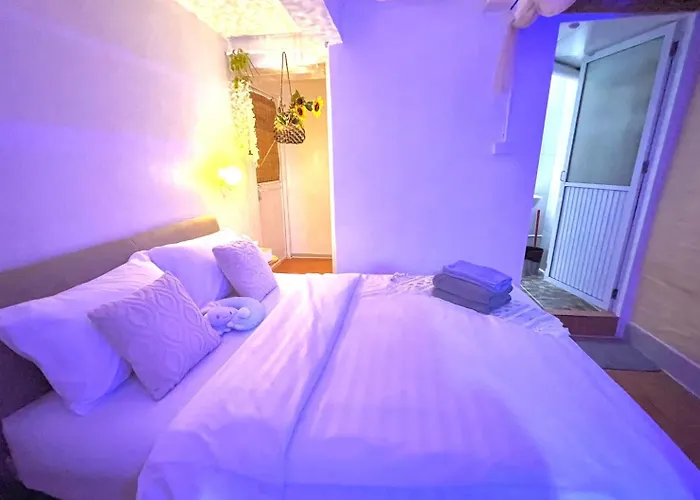 Getaway - 4 Bedroom,6 Beds And 5 Bathroom Villa