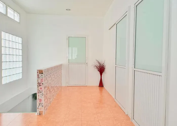 Getaway - 4 Bedroom,6 Beds And 5 Bathroom Bangkok