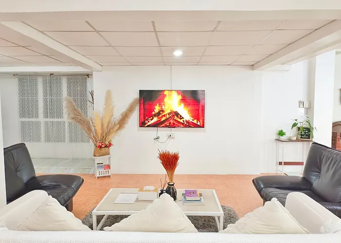 Getaway - 4 Bedroom,6 Beds And 5 Bathroom Villa