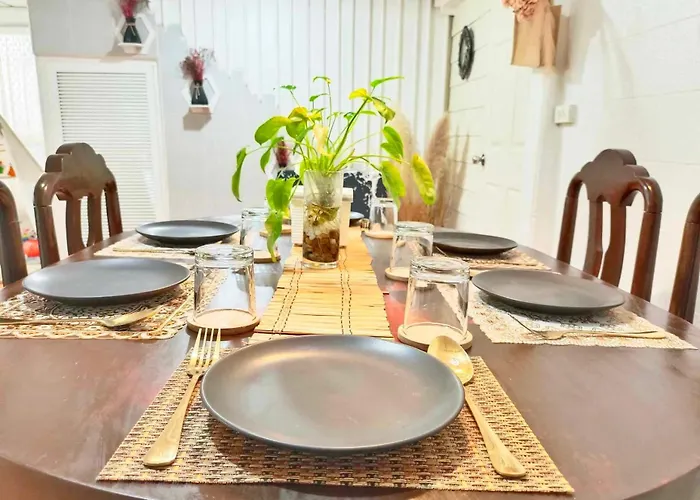 Villa Getaway - 4 Bedroom,6 Beds And 5 Bathroom Bangkok