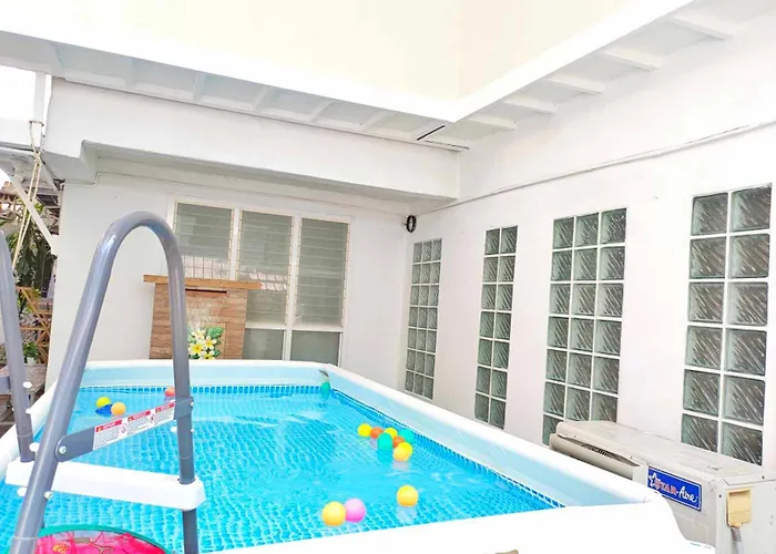 Villa Getaway - 4 Bedroom,6 Beds And 5 Bathroom *